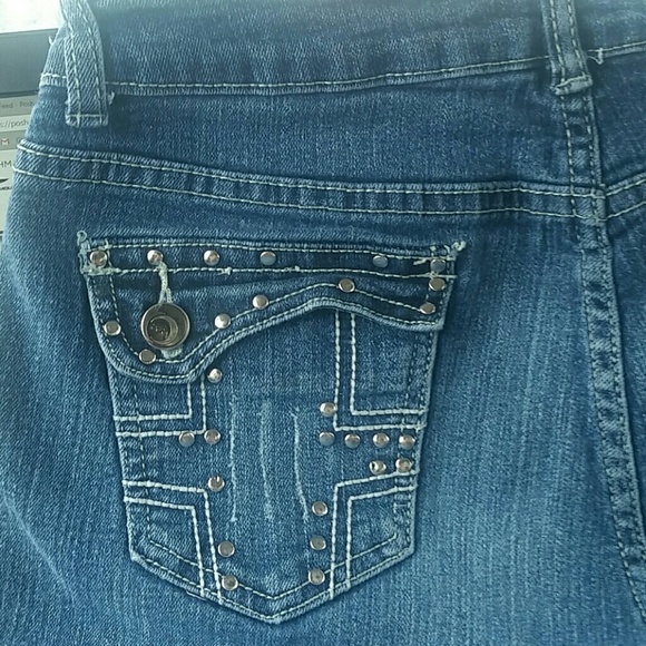 BQB Jeans Flap Pockets Studs Distressed Skinny EUC - Picture 2 of 8